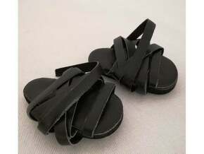 Paola Reina Crne sandale sa kaišićima za lutke od 32cm