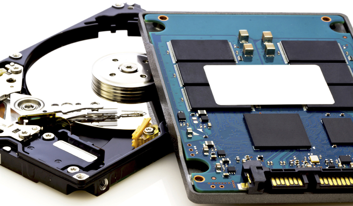 Klasični tvrdi disk i SSD