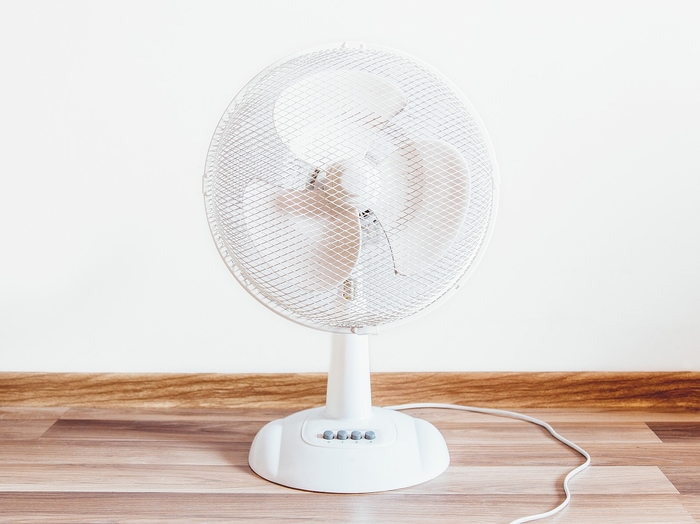 Stoni ventilator: alternativa klima uređajima