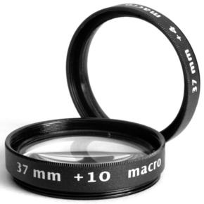 Lensbaby Macro Kit Lensbaby Macro Kit sadrži +4 i +10 elemente koji će vas približiti subjektu na 15-33 odnosno 7.6-15 cm ili ih koristite zajedno i približite se na 5-8cm. Upotrbljavaju se sa Double Glass
