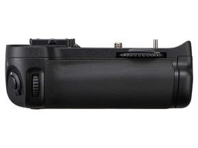 Nikon battery grip MB-D11