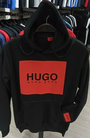 Hugo Boss duks crne boje D9
