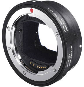 Sigma MC-11 Sigma MC-11 je konverter omogućava upotrebu Sigma EF i SA objektiva dizajniranih za Canon i Sigma bajonete na Sony E-mount full-frame ili APS-C telima. &amp;Scaron;tavi&amp;scaron;e