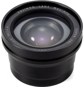 Fuji WCL-X70 Wide Conversion Lens Fuji WCL-X70 Wide Conversion Lens je objektiv za konverziju objektiva od 28mm kod prosumer modela Fuji X70 (firmware verzija 1.10 ili novija). Sa svojim faktorom uvećanja od 0.75x