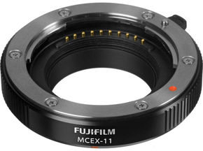 Fuji MCEX-11 Fuji MCEX-11 je makro adapter prsten koje omogućava montiranje Fuji XF i XC objektiva na Fuji X tela. Montiranje ovog adaptera između objektiva i tela donosi veću razdaljinu između elemenata objektiva i senzora fotoaparata