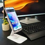 Stoni podesivi drzac za mobilni ili tablet do 12 9 inca Beli