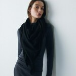 Reserved - Marama od mešavine vune crno 65% POLYESTER, 28% ACRYLIC, 5% WOOL, 2% ELASTANE 565DF-99X