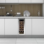 Dunavox DAUF-19.58SS ugradna vitrina za vino, 19 flaša, 1 temperaturna zona