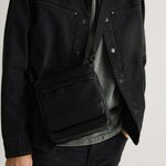 Reserved - Crossbody torbica crno 85% POLYURETHANE, 15% POLYESTER 462CQ-99X